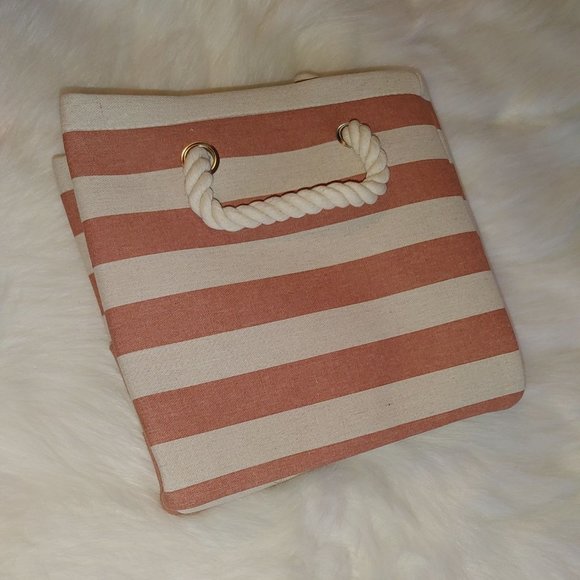 Storage box - Picture 2 of 2